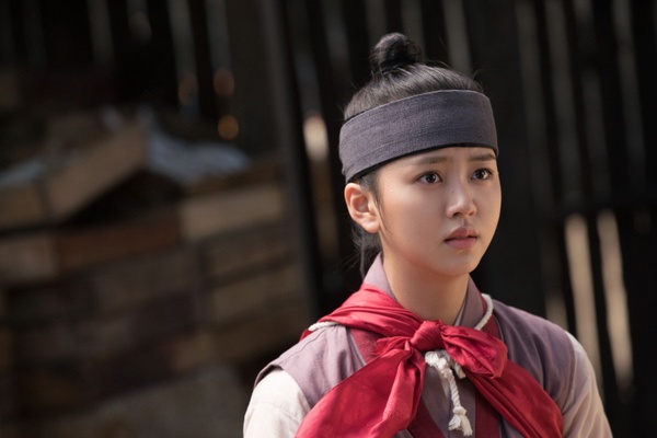 7位「女扮男裝」的女星！《綠豆傳》金所泫可愛，秀智難掩初戀感，男主認不出來也太扯