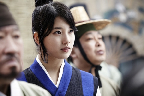 7位「女扮男裝」的女星！《綠豆傳》金所泫可愛，秀智難掩初戀感，男主認不出來也太扯