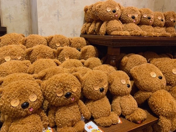 小小兵的玩具熊提姆也有專賣店了！日本環球影城提姆專賣店登場，提姆周邊這裡買～