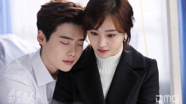 鄭爽、李鐘碩《翡翠戀人》等4年要播了?10部中韓合作待播劇,張翰、世勳多部待播最慘