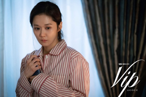 《VIP》李相侖拋下張娜拉，現身她家！網友6腦洞猜小三，根本沒情婦？「他」也有可能？