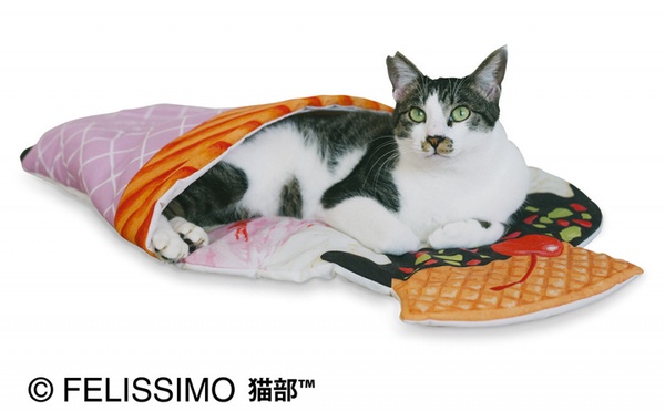 「喵喵口味的可麗餅」！felissimo推出貓咪可麗餅睡袋，喵星人一鑽入就不想出來啦！