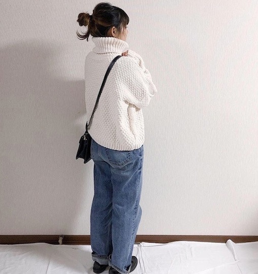 髮型師「瘦臉丸子頭」綁法教學！關鍵雙層綁＋編髮，髮量少也綁出渾圓飽滿丸子頭！