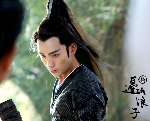 李現《劍王朝》定檔，造型好颯！盤點10個「高馬尾」古裝男神，肖戰新古裝造型又上熱搜