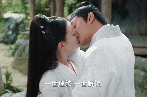 《從前有座靈劍山》吻戲意外很甜！2019年10大高甜吻戲名場面，《東宮》《小時光》蘇炸