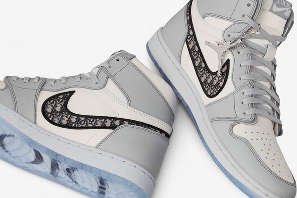 Dior x NIKE 聯名球鞋登場！「Nike Air Jordan 1 High OG Dior 」2020年4月正式販售