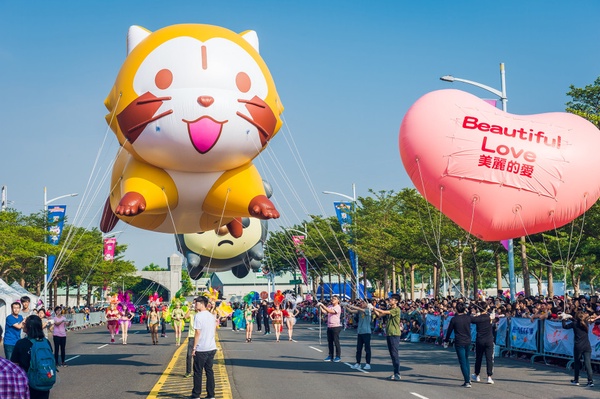 超巨大卡娜赫拉、Hello Kitty、史努比氣球！2019「OPEN!大氣球遊行」蠟筆小新也會現身