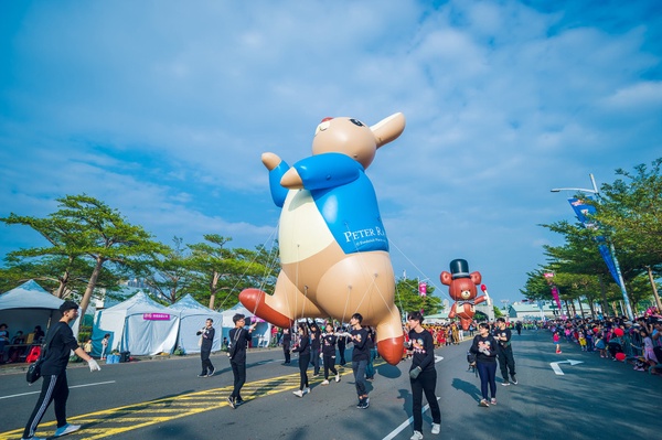 超巨大卡娜赫拉、Hello Kitty、史努比氣球！2019「OPEN!大氣球遊行」蠟筆小新也會現身