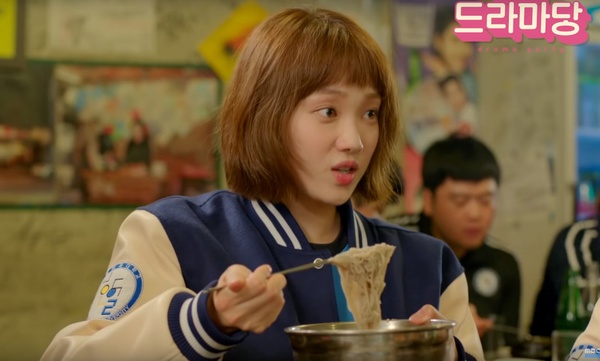 《巧克力》看河智苑做飯嘴好饞!7部「讓人看餓」韓劇,金福珠吃播,韓國食神是長今!