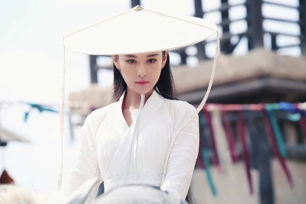 李沁《慶餘年》成「白衣仙女」！古裝劇10個白衣女神，楊紫高冷，鞠婧禕好仙