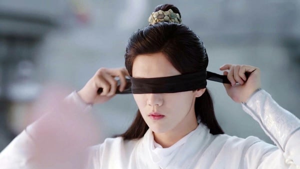 《慶餘年》被「矇眼五竹叔」帥暈！古裝12個矇眼男神女神，《陳情令》肖戰、曉星塵帥慘