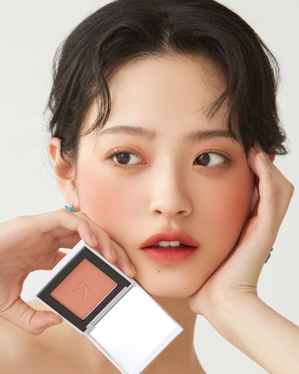 特搜OLIVE YOUNG隱藏版熱賣好貨！店員帶路激推囤貨清單，爆水氣墊、爆CP刷具絕對必收