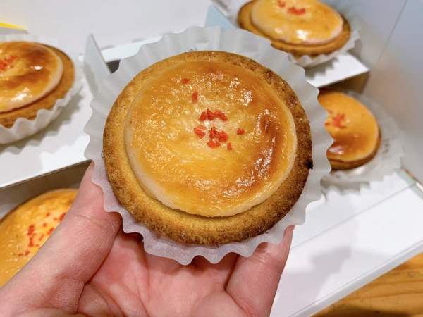 日本超人氣Bake Cheese Tart 推期間限定草莓甜心起司塔，還有香濃霜淇淋回歸啦！