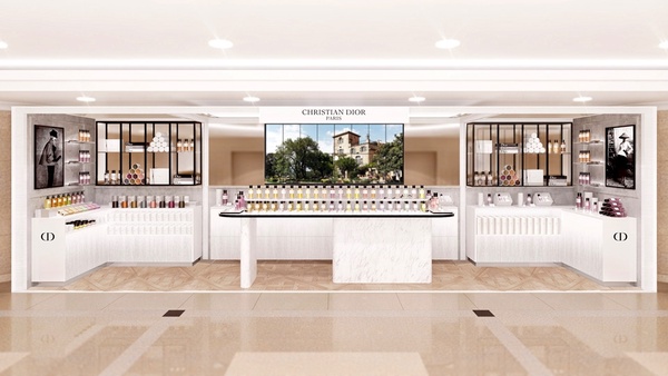 迪奧香氛世家首度快閃登場！DIOR潤唇膏、俏唇蜜換上經典LOGO，2020春妝美的太超過