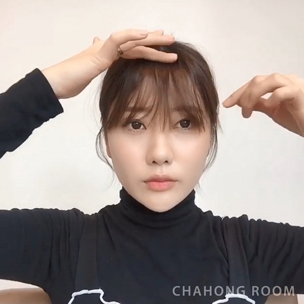 蓬鬆瀏海整理技巧！蓬鬆髮根、顯小臉瀏海弧度吹整步驟，往上吹是關鍵，綁馬尾也顯小臉