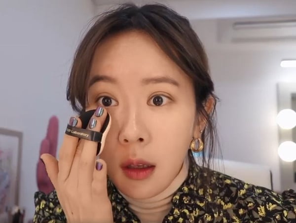 彩妝師透亮服貼底妝技巧！妝前保養、上妝步驟手把手教學，脫皮、乾紋也可以完美遮瑕