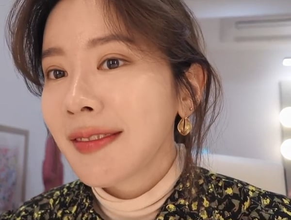 彩妝師透亮服貼底妝技巧！妝前保養、上妝步驟手把手教學，脫皮、乾紋也可以完美遮瑕