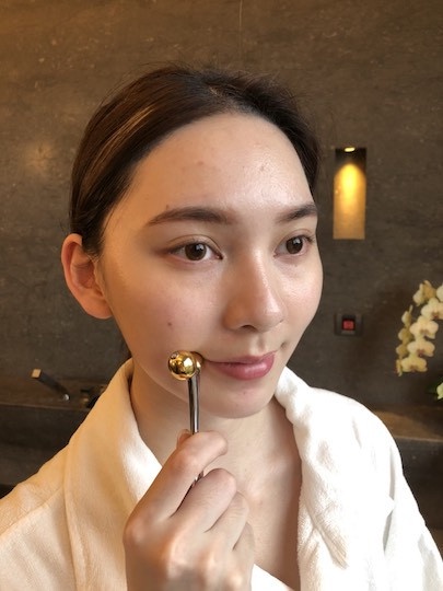 睡姿錯長細紋？有睡沒有飽暗沉、毛孔粗大樣樣來！想越睡越美就交給嬌蘭蘭鑽夜精華