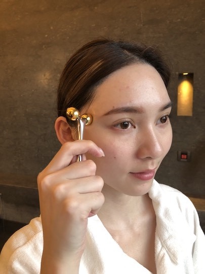 睡姿錯長細紋？有睡沒有飽暗沉、毛孔粗大樣樣來！想越睡越美就交給嬌蘭蘭鑽夜精華