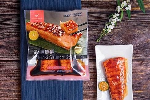 美威鮭魚「香蒜味噌鮭魚排」、「蒲燒鮭魚排」全聯獨家搶先賣！便利鮭魚料理迅速上桌！