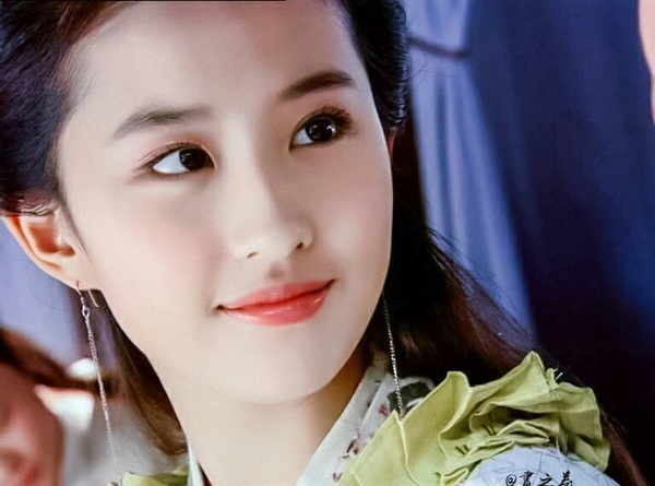 《慶餘年》李沁簡直天使！網評10個陸劇中經典白月光角色，《延禧》富察皇后成代名詞