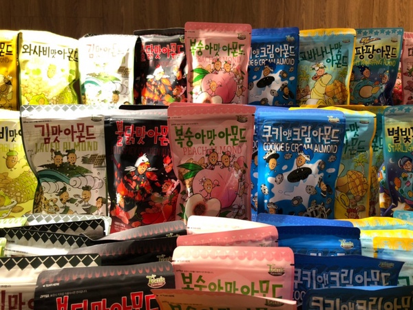 新光三越韓國展開跑囉！醬油螃蟹、薯條炸蝦串、BBANG爆漿吐司，甚至連韓系證件照都有