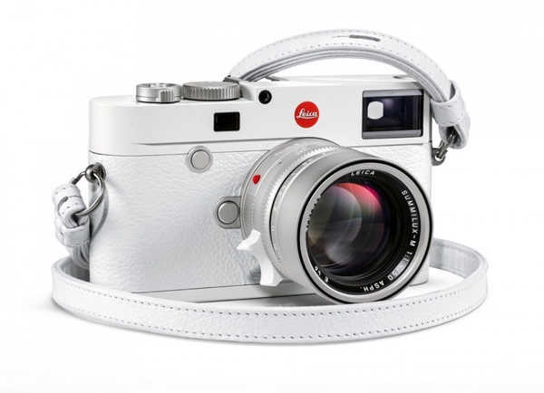 LEICA推出聖誕限定「雪白徠卡相機」，純白夢幻徠卡機身、背帶，全球350組限量開搶！