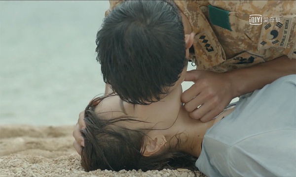 《愛的迫降》玄彬&孫藝珍親了!6部韓劇遇險必接吻,渡氣、躲追殺,果然愛用吻解決問題