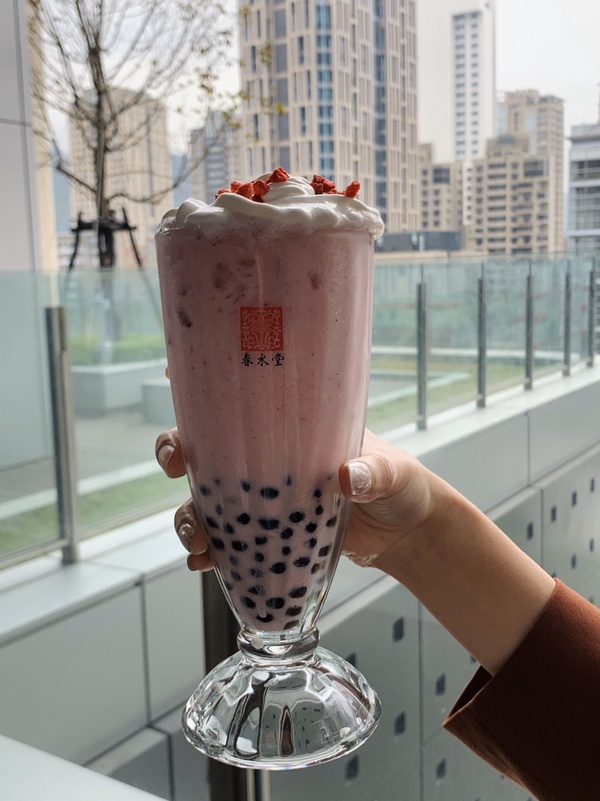 春水堂「草莓奶霜珍珠茉奶」期間限定推出！鮮採草莓搭清香茉奶超搭！