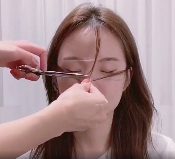韓國髮型師零失敗剪瀏海技巧！抓出「三點」小臉線，顯瘦遮肉修飾臉型，綁馬尾也顯小臉