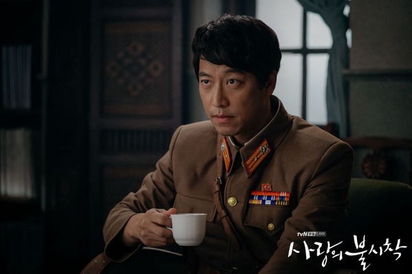 《愛的迫降》5軍官介紹！「玄彬迷弟」演過Playlist網劇，反派是《檢法男女》都檢啊！