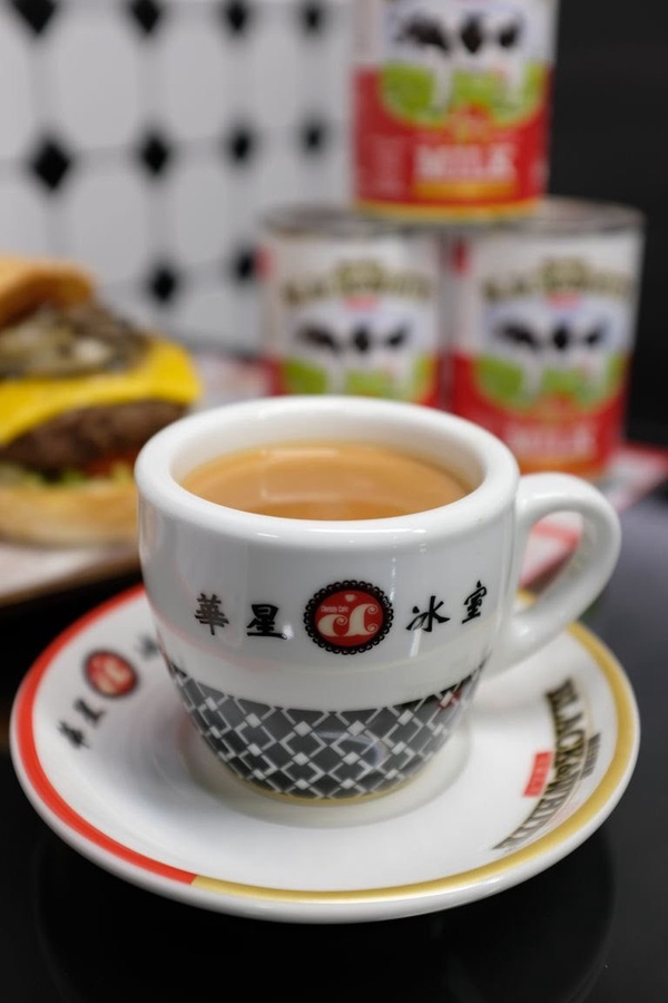 陳奕迅超愛香港「華星冰室」首店登台，招牌港式功夫香滑奶茶、至尊嫩滑炒蛋多士必點！
