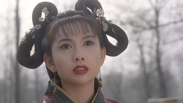 《錦衣之下》譚松韻「牛角包婢女造型」超Q！10女星古裝婢女，林依晨被笑翻，熱巴可愛