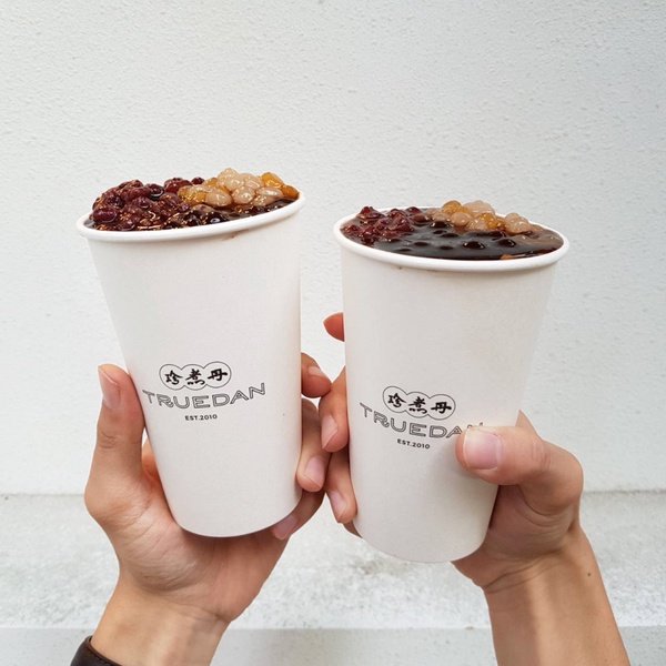 珍煮丹冬季限定「暖暖燒仙草」！加入滿滿3種料的燒仙草，期間加碼第二杯半價優惠