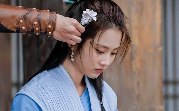 網議10位「古裝劇中的冰山美人」!《劍王朝》李一桐高冷,《青雲志》楊紫又冷又霸