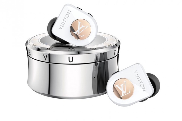 LOUIS VUITTON 全新無線耳機上市！浪漫粉色x LV momogram老花，高質感精品控必收藏！