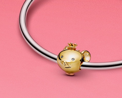 PANDORA「米奇米妮」新春系列上市，加碼18K金12生肖串飾，新年好運滾滾來！