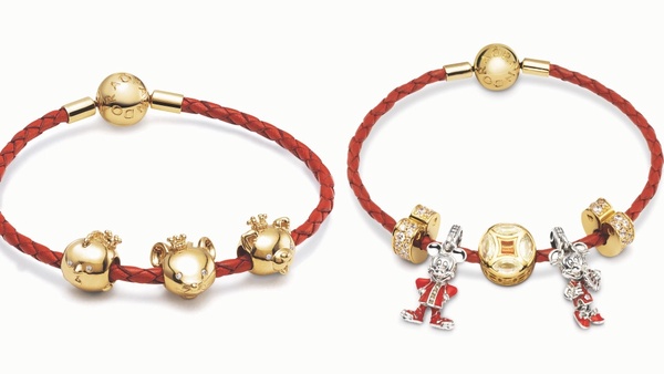 PANDORA「米奇米妮」新春系列上市，加碼18K金12生肖串飾，新年好運滾滾來！