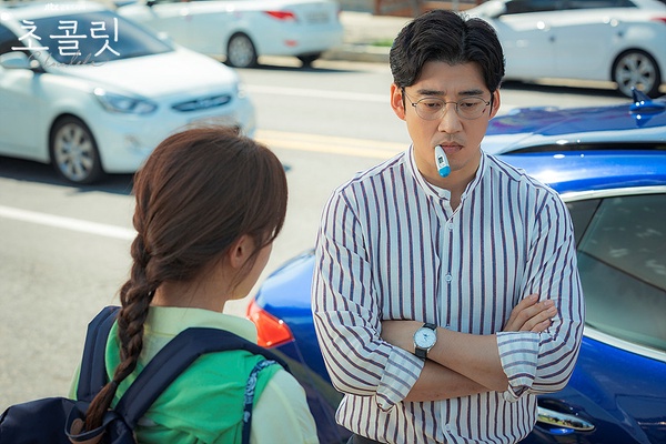 《巧克力》李江得知車英是初戀！跪4小時當人體枕頭、親自下廚，7細節看出李江隱忍的愛