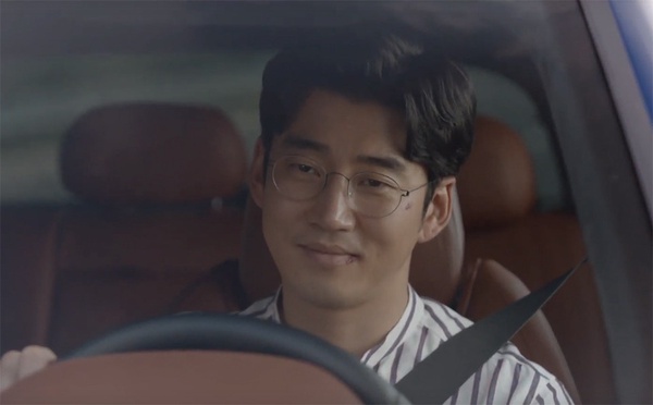 《巧克力》李江得知車英是初戀！跪4小時當人體枕頭、親自下廚，7細節看出李江隱忍的愛