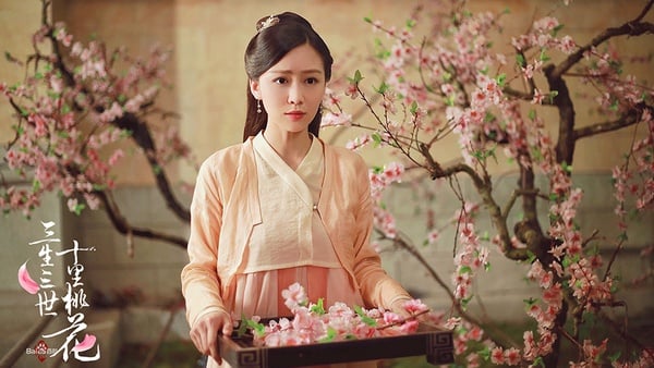 《夢迴》出現《甄嬛傳》神秘純元皇后！9位后宮娘娘時裝對比照，詭異「眉毛」拖垮顏值