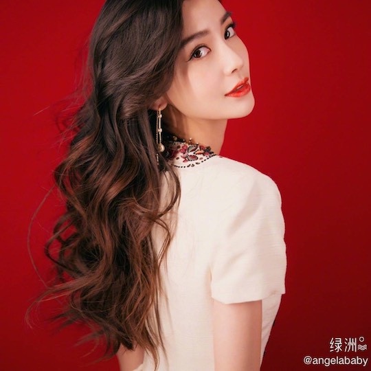 2020女星捲髮推薦！楊穎、LISA捲髮小臉顯嫩，燙朴敏英這款醜小鴨也美成仙！