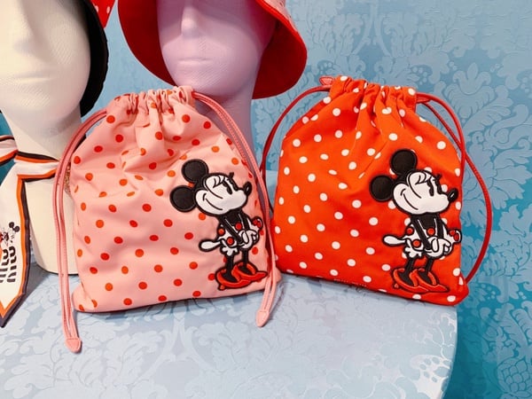 這次主角是米妮！「MIU MIU＆米妮」限定農曆新年聯名，復古紅白點展現甜美氣息！