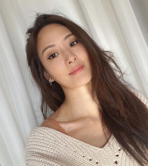 孫芸芸和女兒合照根本姐妹！零頸紋、少女體態，47歲凍齡保養秘訣一次公開