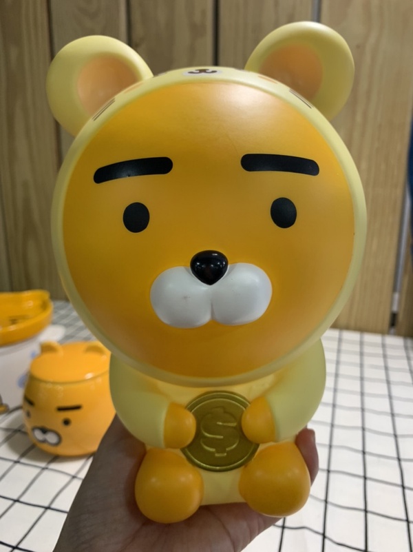 全家便利商店Kakao Friends集點來啦！Ryan存錢筒、Ryan超大暖手枕通通換回家！