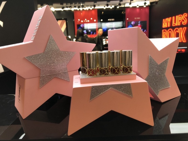 YSL星鑽蜜唇膏補貨到！亞洲第一座《YSL BEAUTY STATION》A11限時開幕！