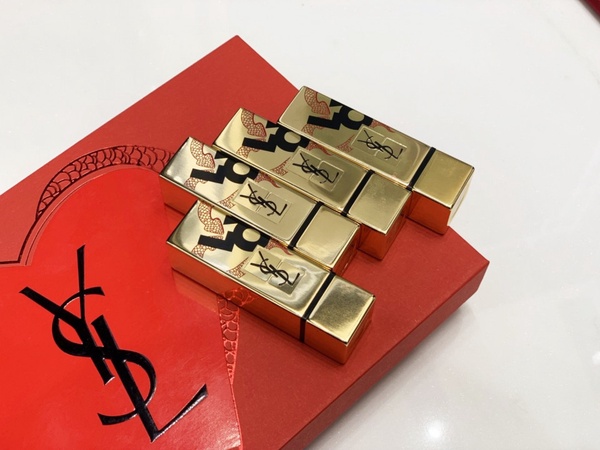 YSL星鑽蜜唇膏補貨到！亞洲第一座《YSL BEAUTY STATION》A11限時開幕！