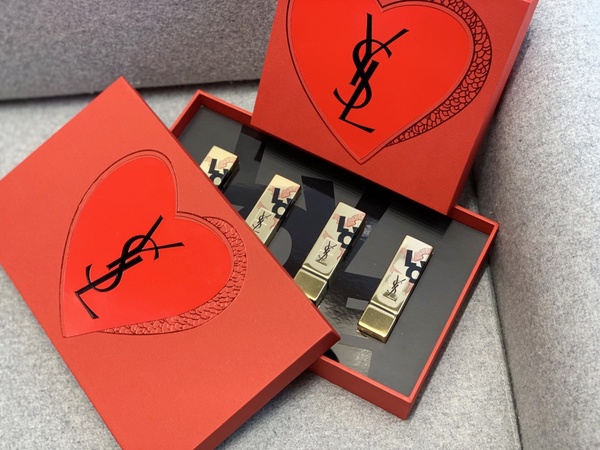 YSL星鑽蜜唇膏補貨到！亞洲第一座《YSL BEAUTY STATION》A11限時開幕！
