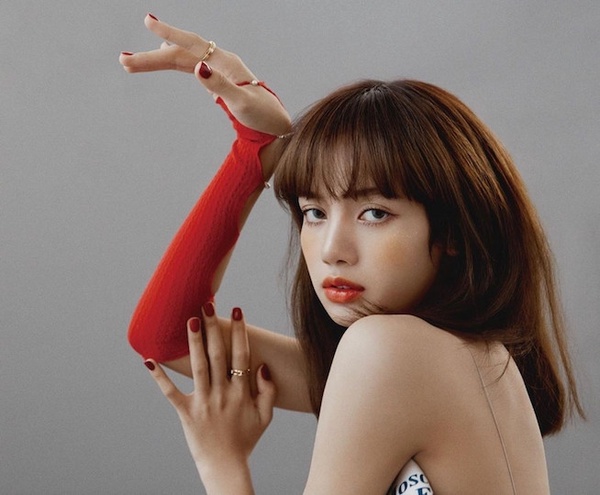 過年必備「櫻桃紅」美甲精選！Angelababy款CP值爆棚，LISA紅甲顯白、氣場全開！