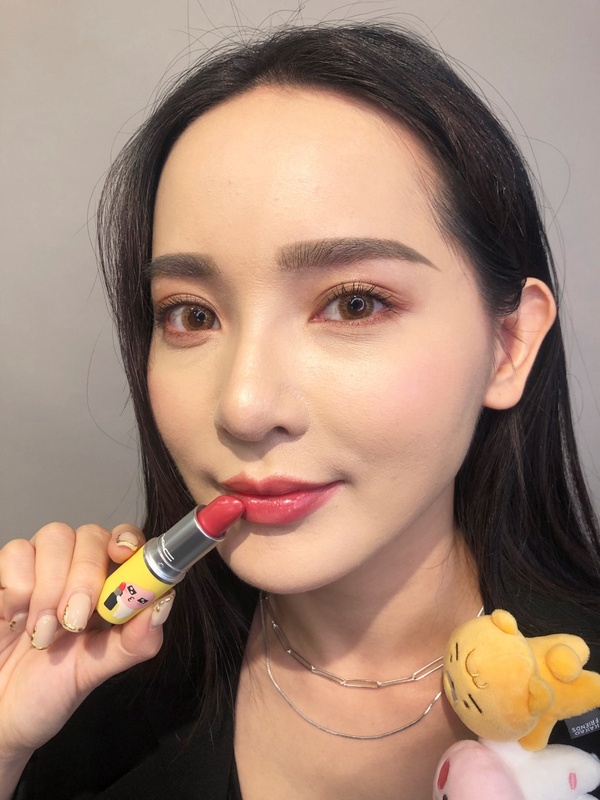 情人節限定接吻唇膏>>